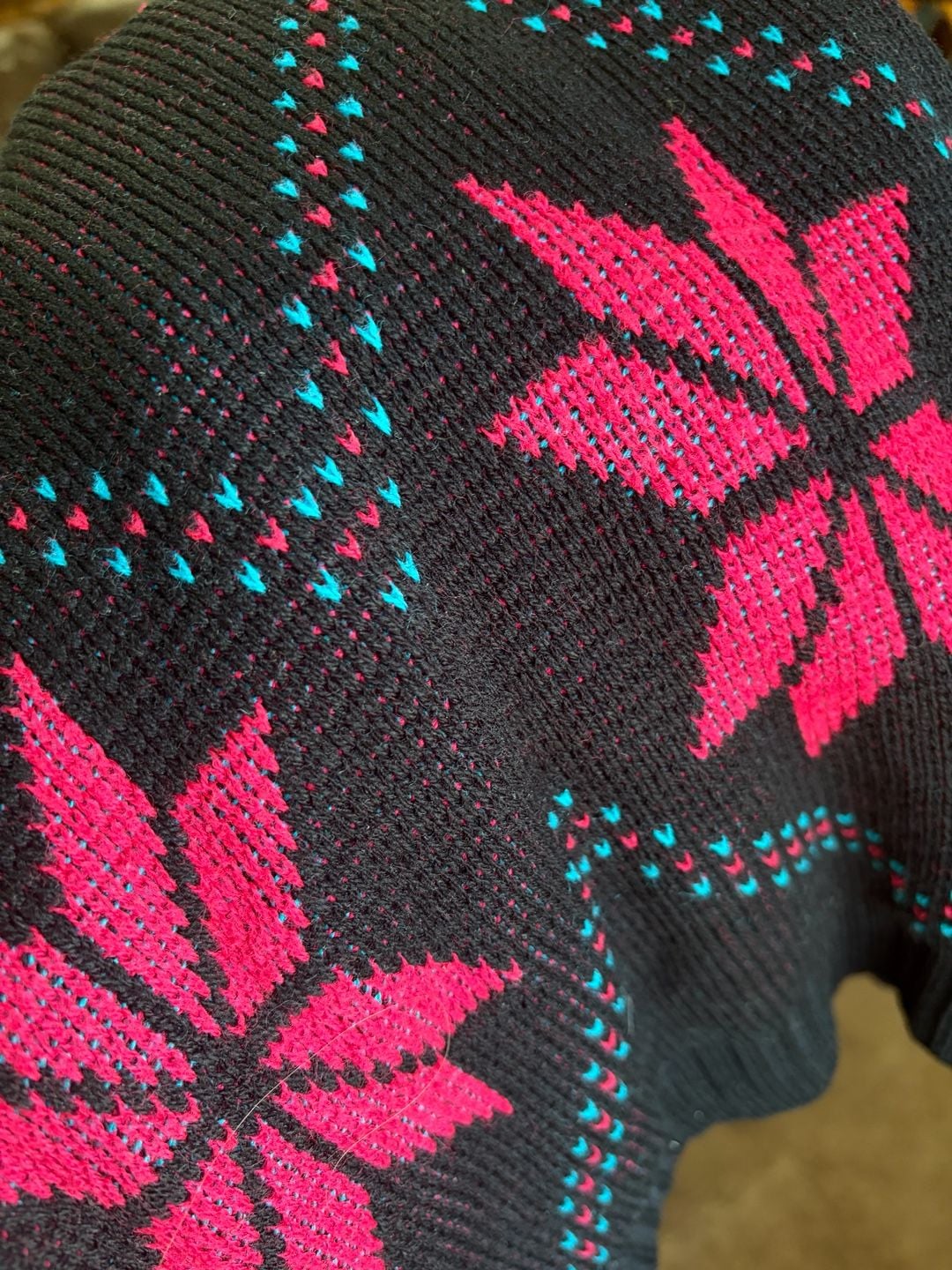 Vtg Gitano Sweater Womens M Navy & Pink Floral Geometric 80s 90s Cropped Knit 10