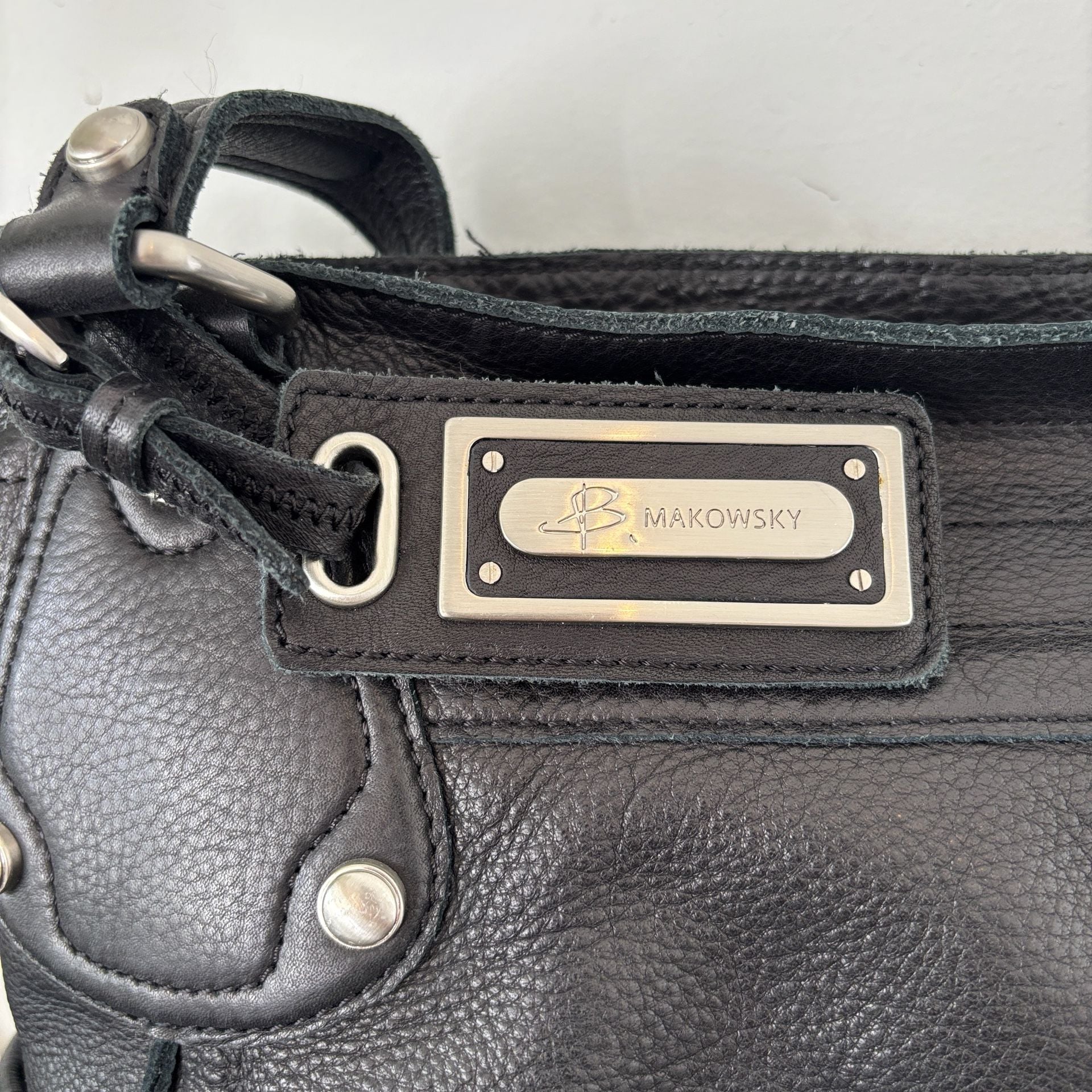 B. Makowski Black Leather Shoulder Bag Leopard Print Lining 3