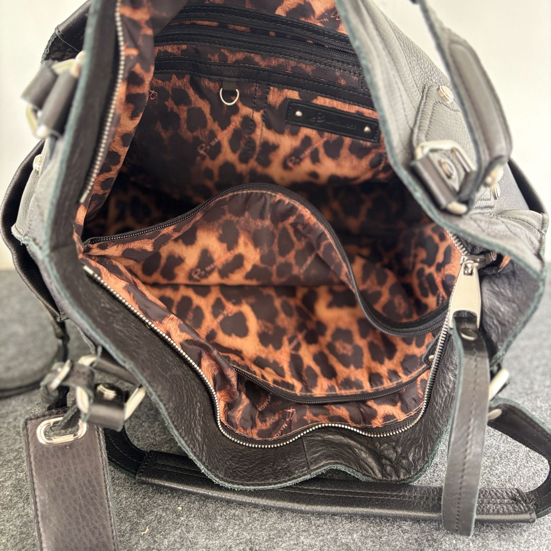 B. Makowski Black Leather Shoulder Bag Leopard Print Lining 11