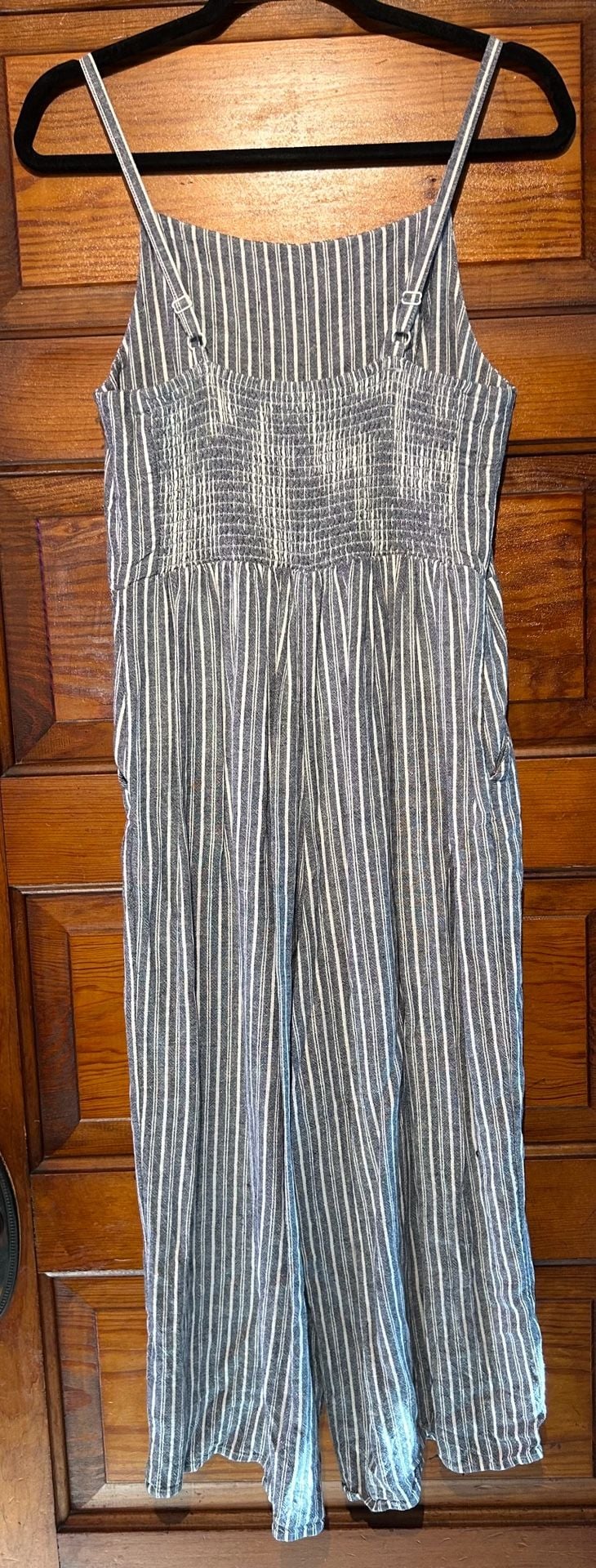 Old Navy Jumpsuit Size M Blue White Striped Linen Blend Smocked 4