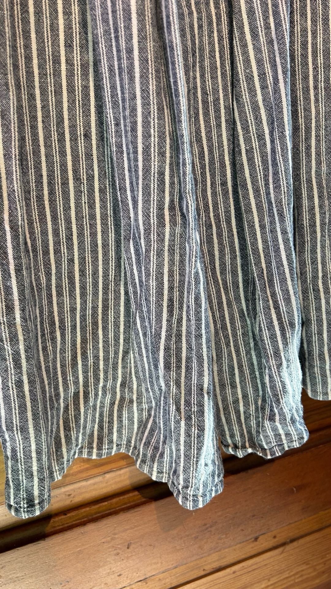Old Navy Jumpsuit Size M Blue White Striped Linen Blend Smocked 6