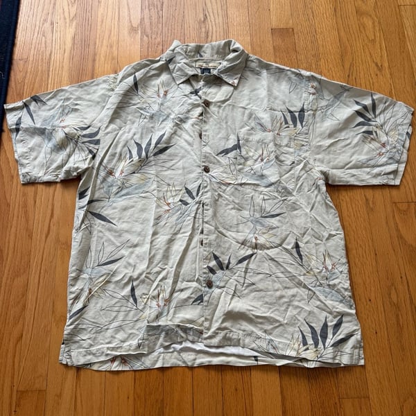 Tommy Bahama Silk Hawaiian Aloha Shirt Size L Gray Bird of Paradise