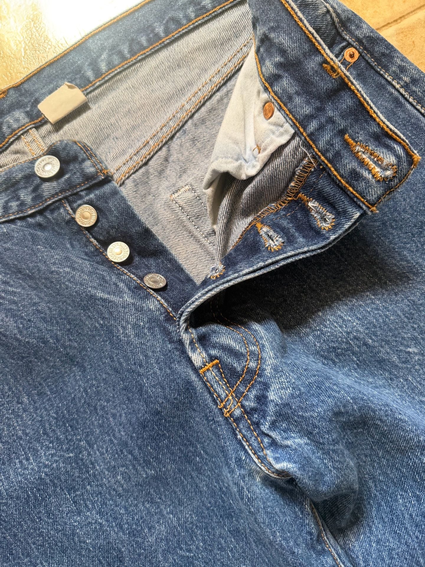 Levi's 501 Jeans Size W33 L34 Blue Denim Button Fly 8