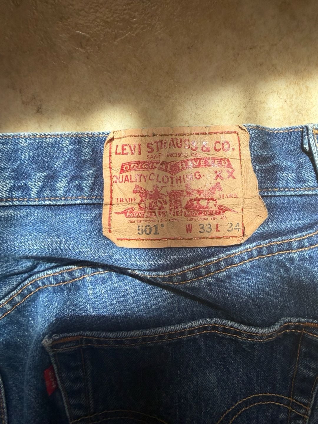 Levi's 501 Jeans Size W33 L34 Blue Denim Button Fly 2