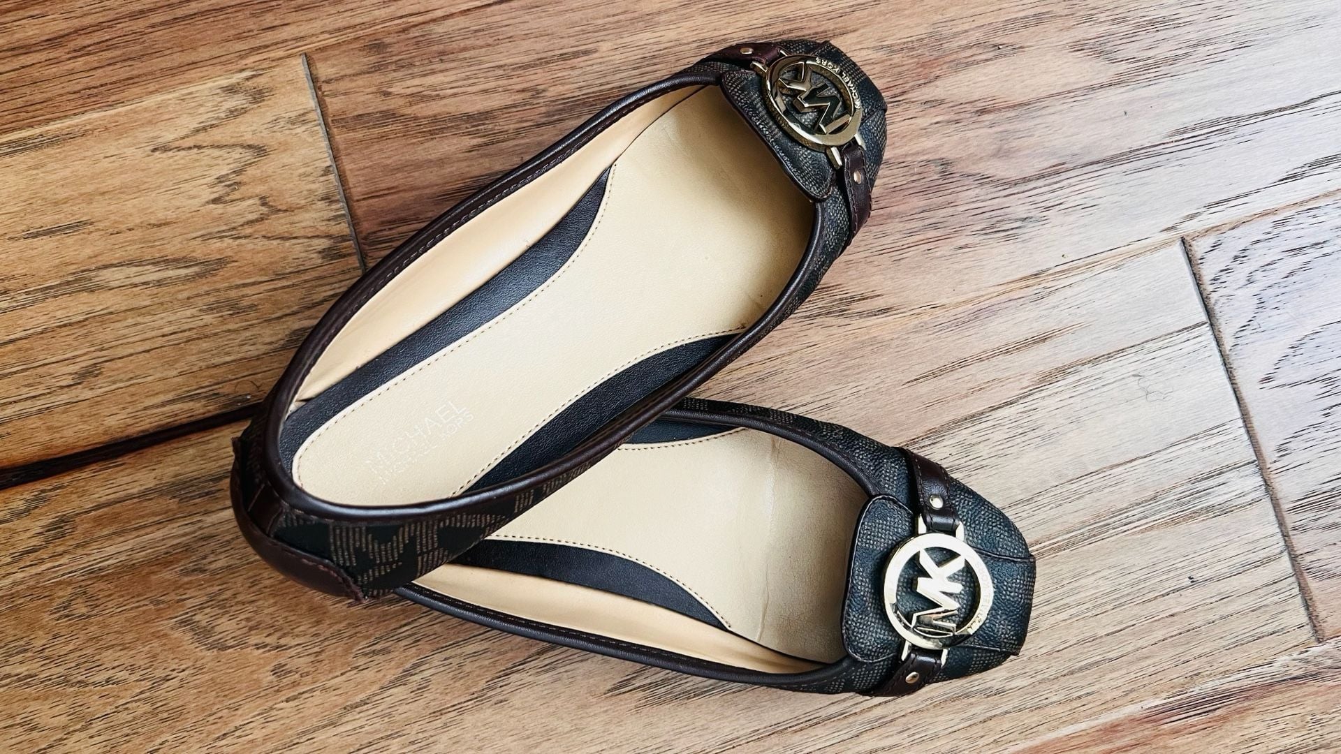Michael Kors Fulton Moccasin Brown Signature Logo Flats Size 9 M 9