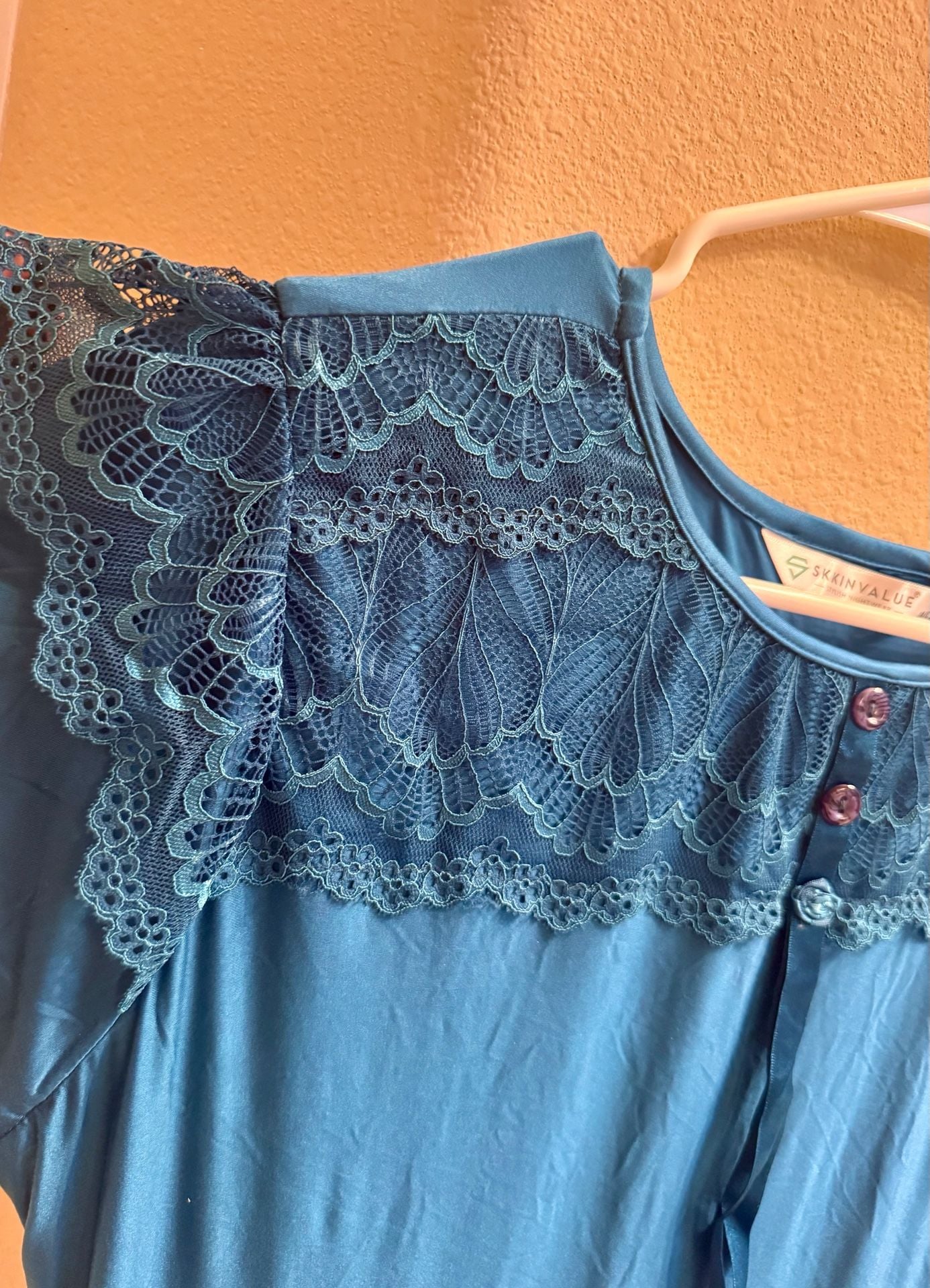 Skkinvalue Nightgown Size M/L Blue Silky Lace 4