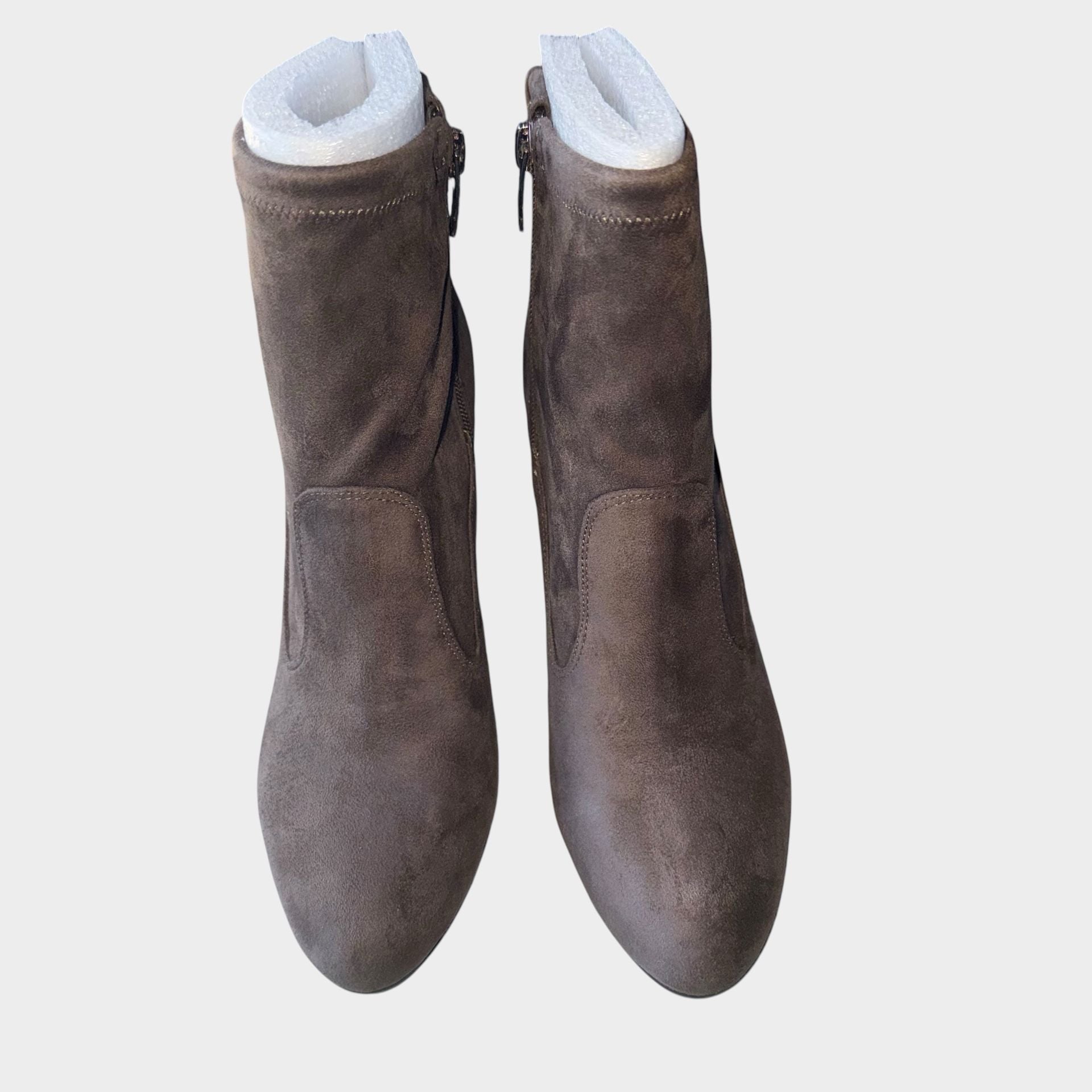 New in Box Marc Fisher Justice2 Booties Size 8 M Medium Natural Fabric 7