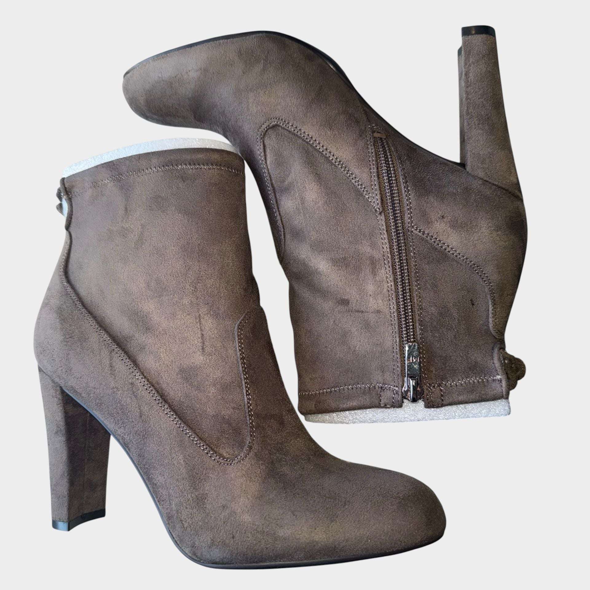 New in Box Marc Fisher Justice2 Booties Size 8 M Medium Natural Fabric 8