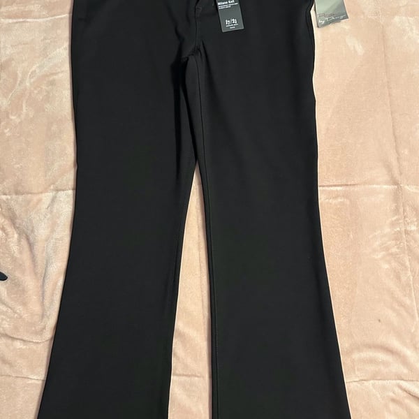 17/21 Exclusive Denim Milano Knit Pants Size 12P Black Bootcut