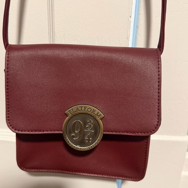 Wizarding World Of Harry Potter Platform 9 3/4 Purse