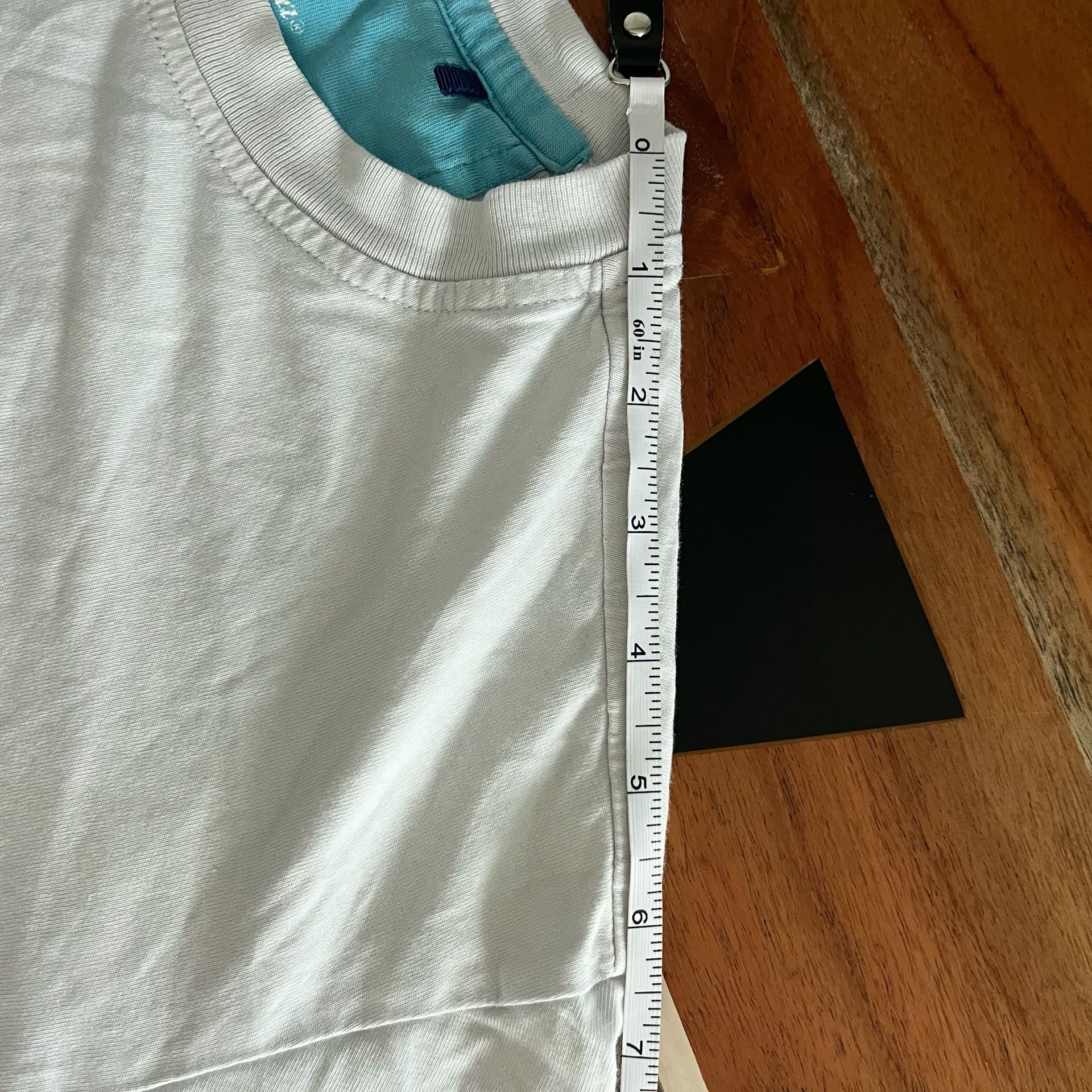 Tommy Bahama Bali Skyline T-Shirt Size L Gray Pocket Short Sleeve 10