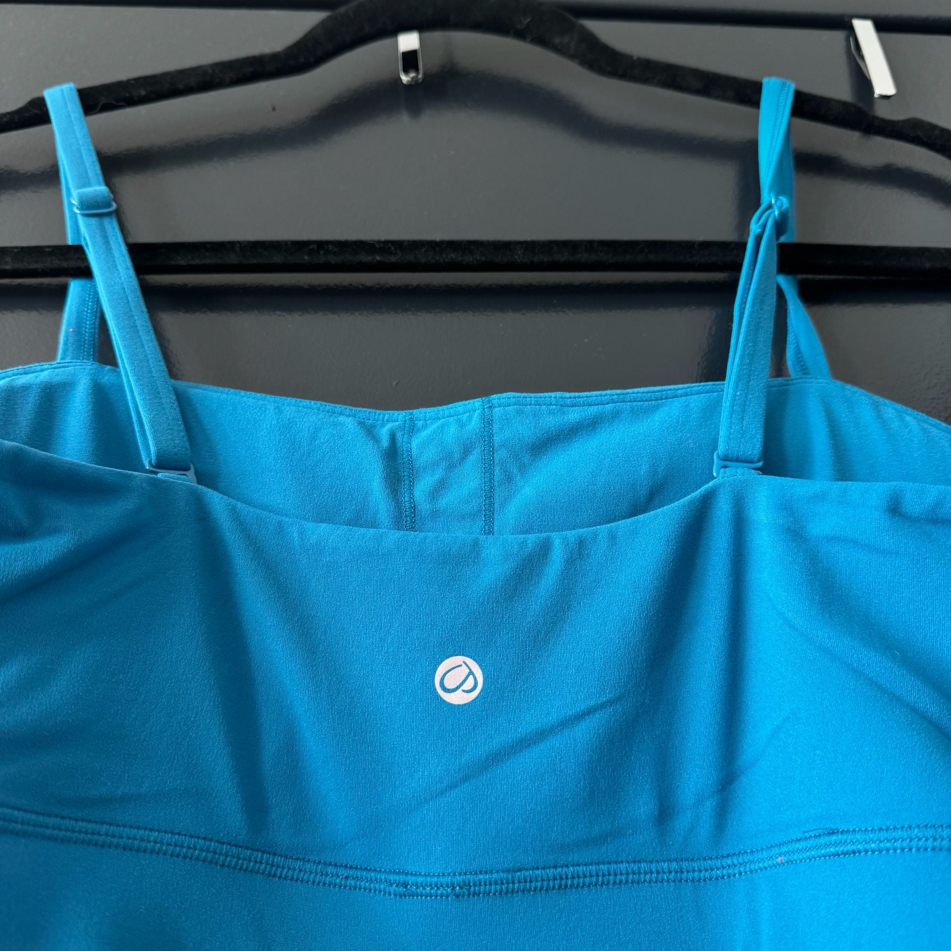 CRZ yoga butterluxe crossover set
￼ 7