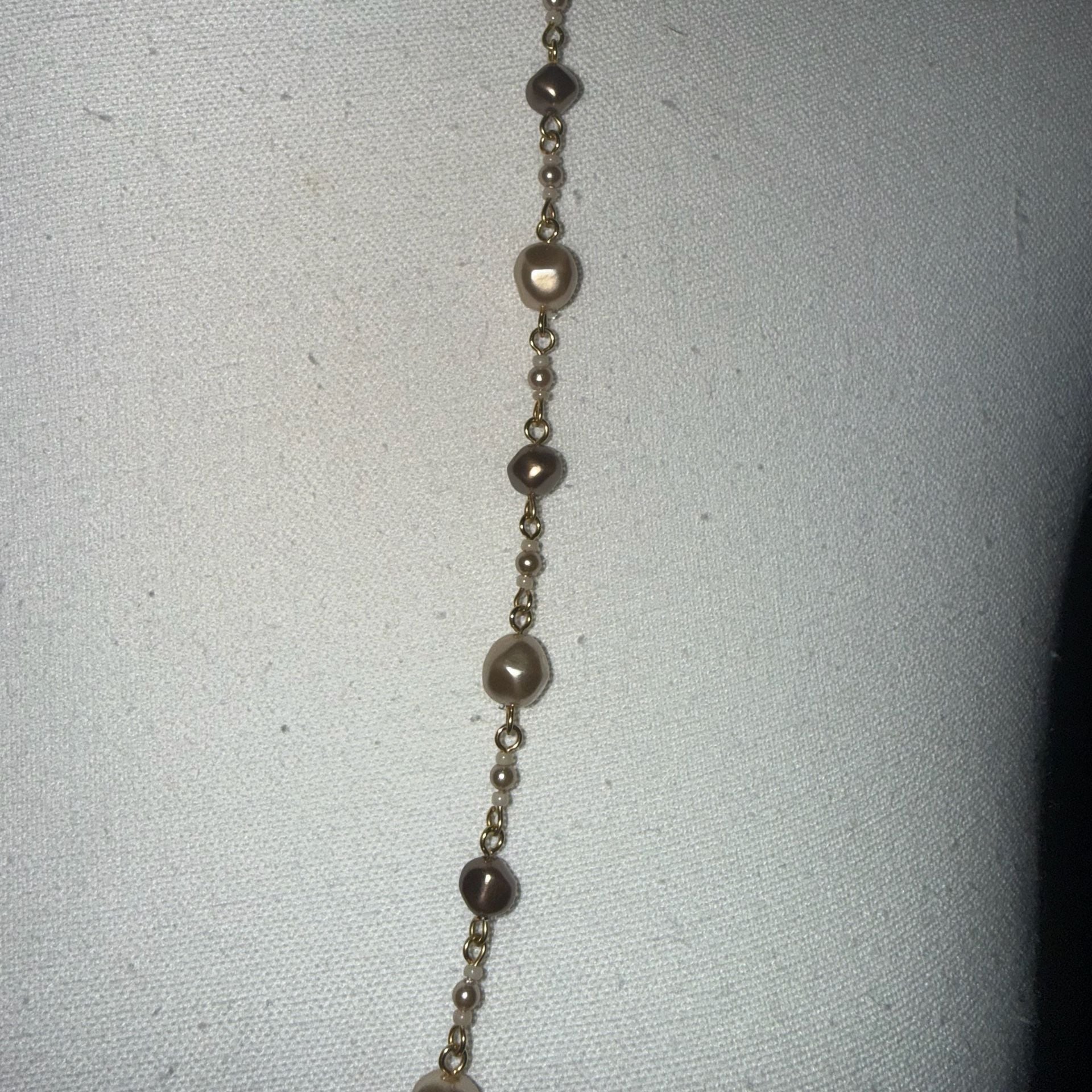 Unbranded Faux Pearl Station Necklace 15 Inch Gold Tone 3