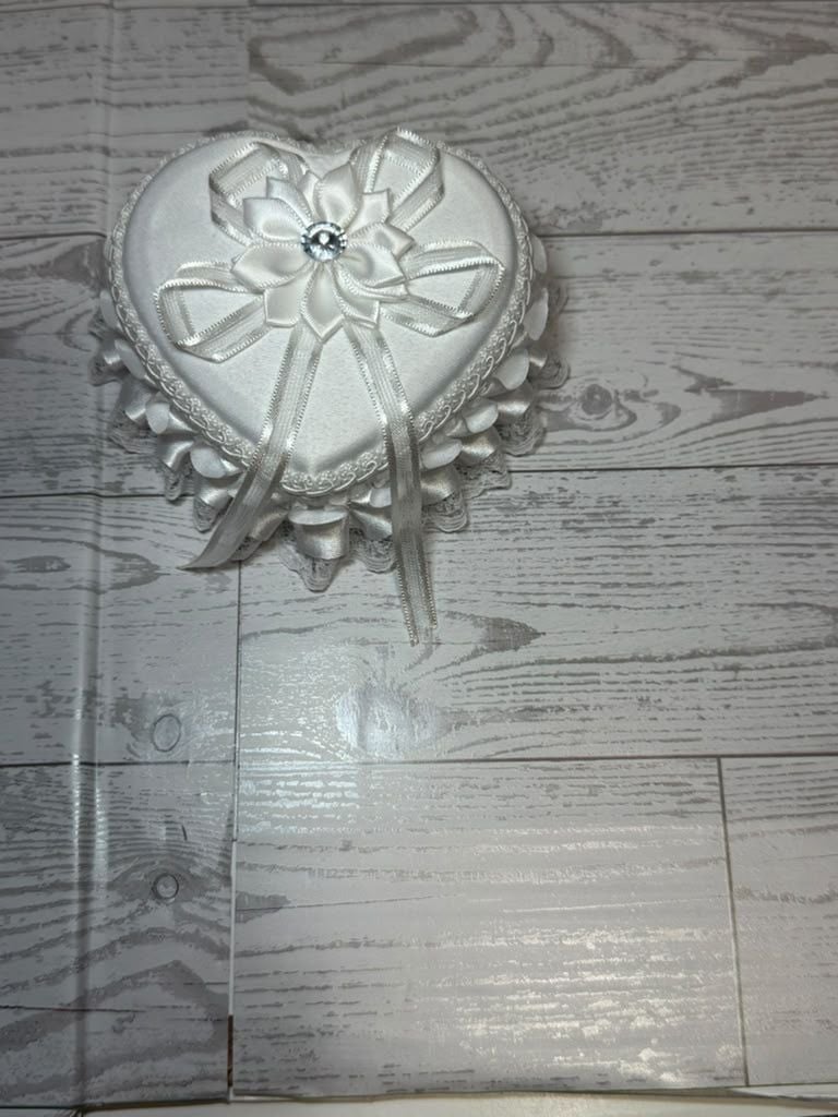 Romantic Heart Shaped Ring Box White Satin Rhinestone Decor 1