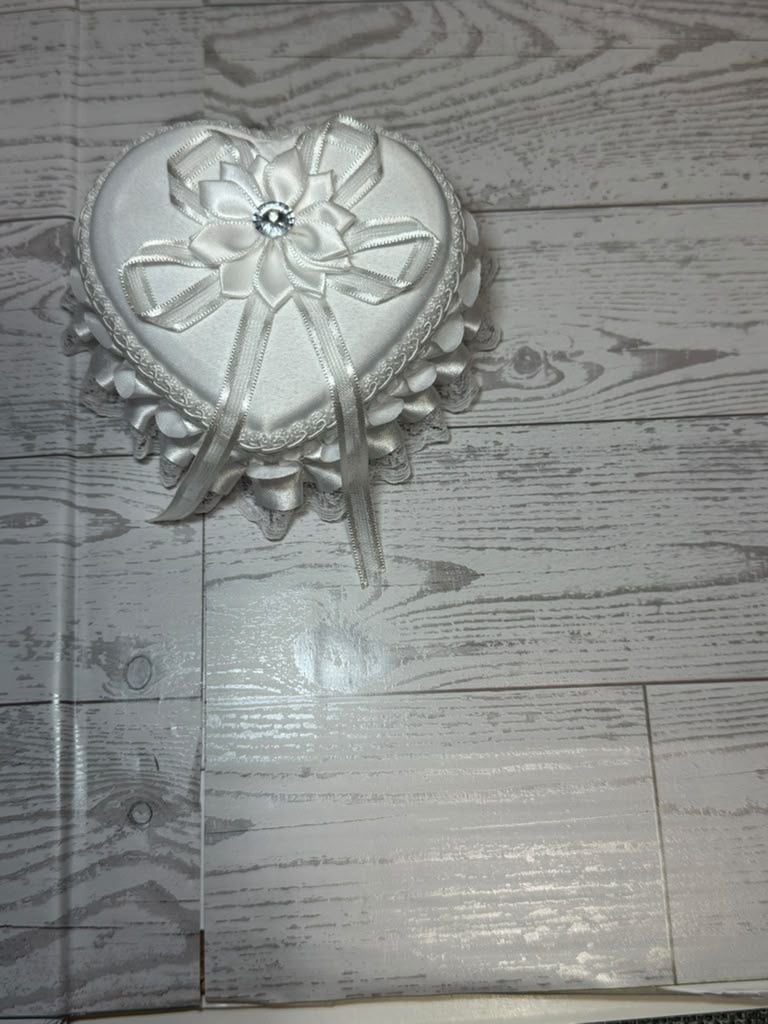 Romantic Heart Shaped Ring Box White Satin Rhinestone Decor 3