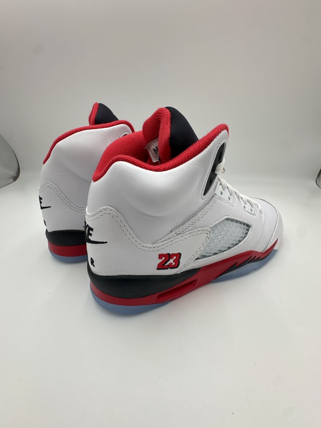 Jordan Air Jordan 5 Retro Fire Red Black Tongue GS 3.5 Y 4