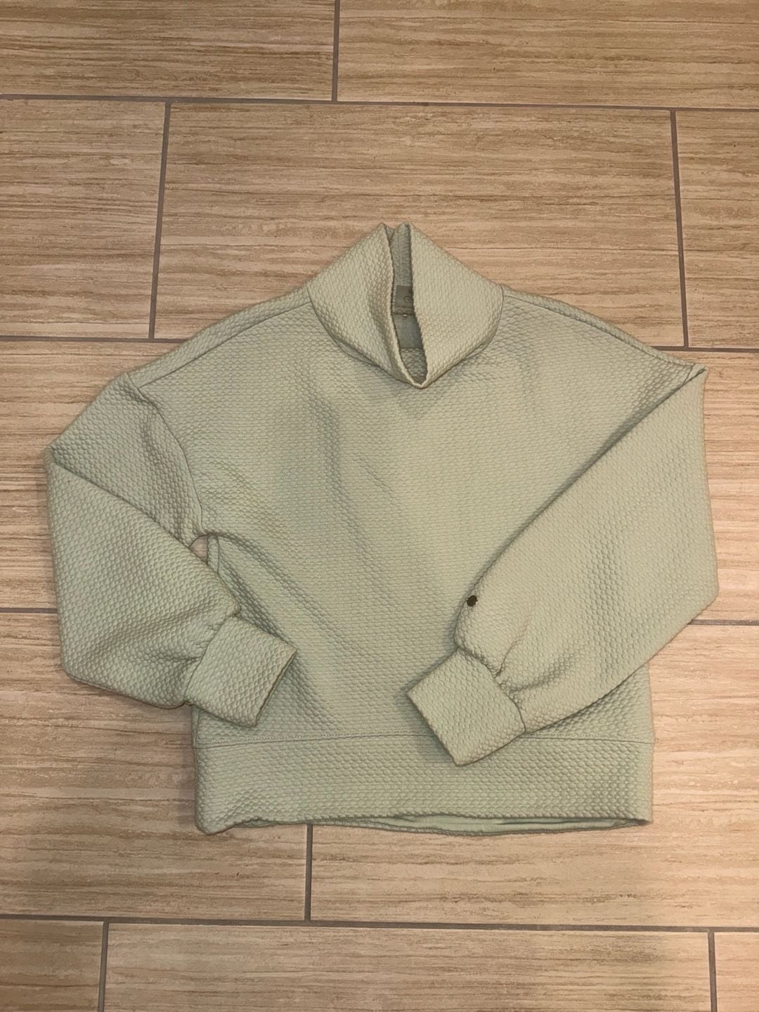 Calia Extended Neck Pullover Size XS Sage Green Quilted Sweatshirt 2