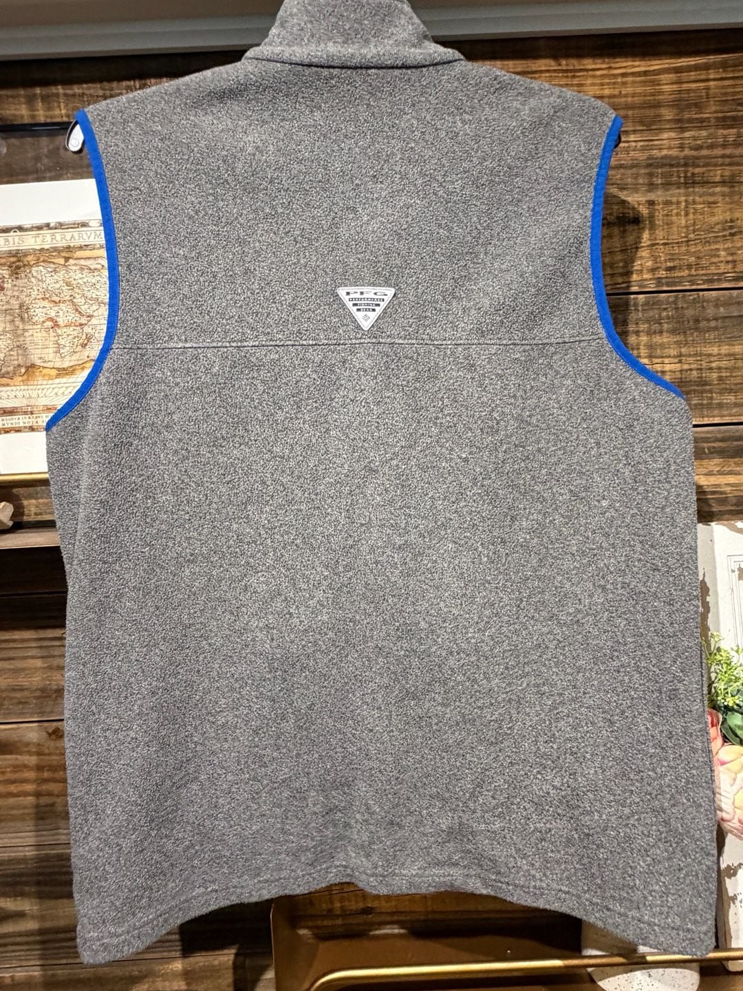 Columbia PFG Fleece Vest Size L Gray Full Zip Blue Trim 6