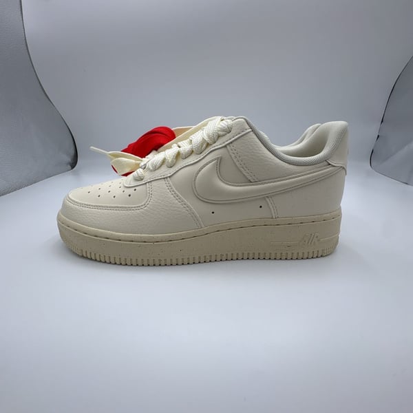 NIKE WMNS Air Force 1 Low '07 Next Nature Coconut Milk Bulbous Swoosh size 8 W