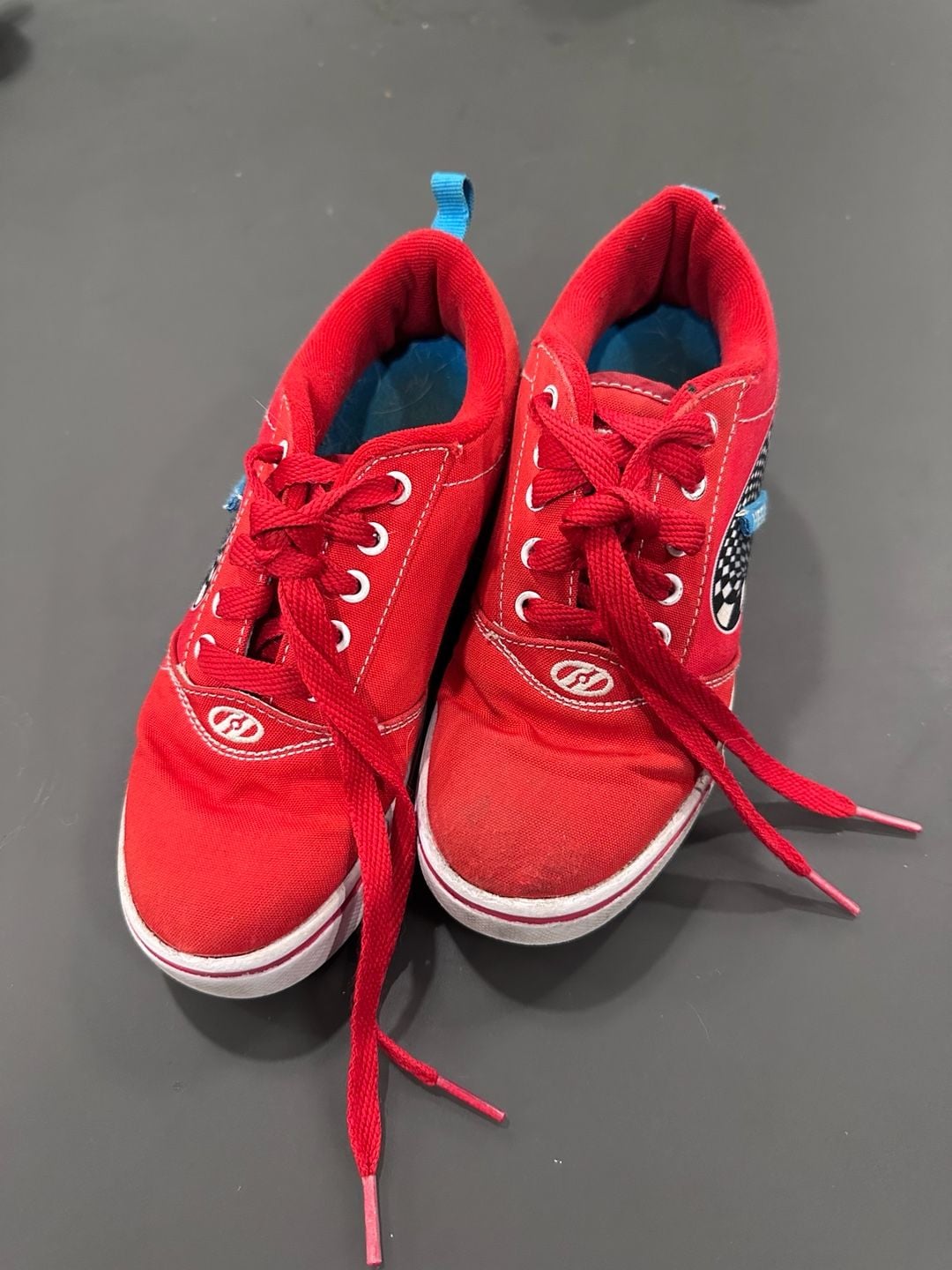 Heelys Pro 20 Wheeled Skate Shoes Youth 3 Red Canvas 2