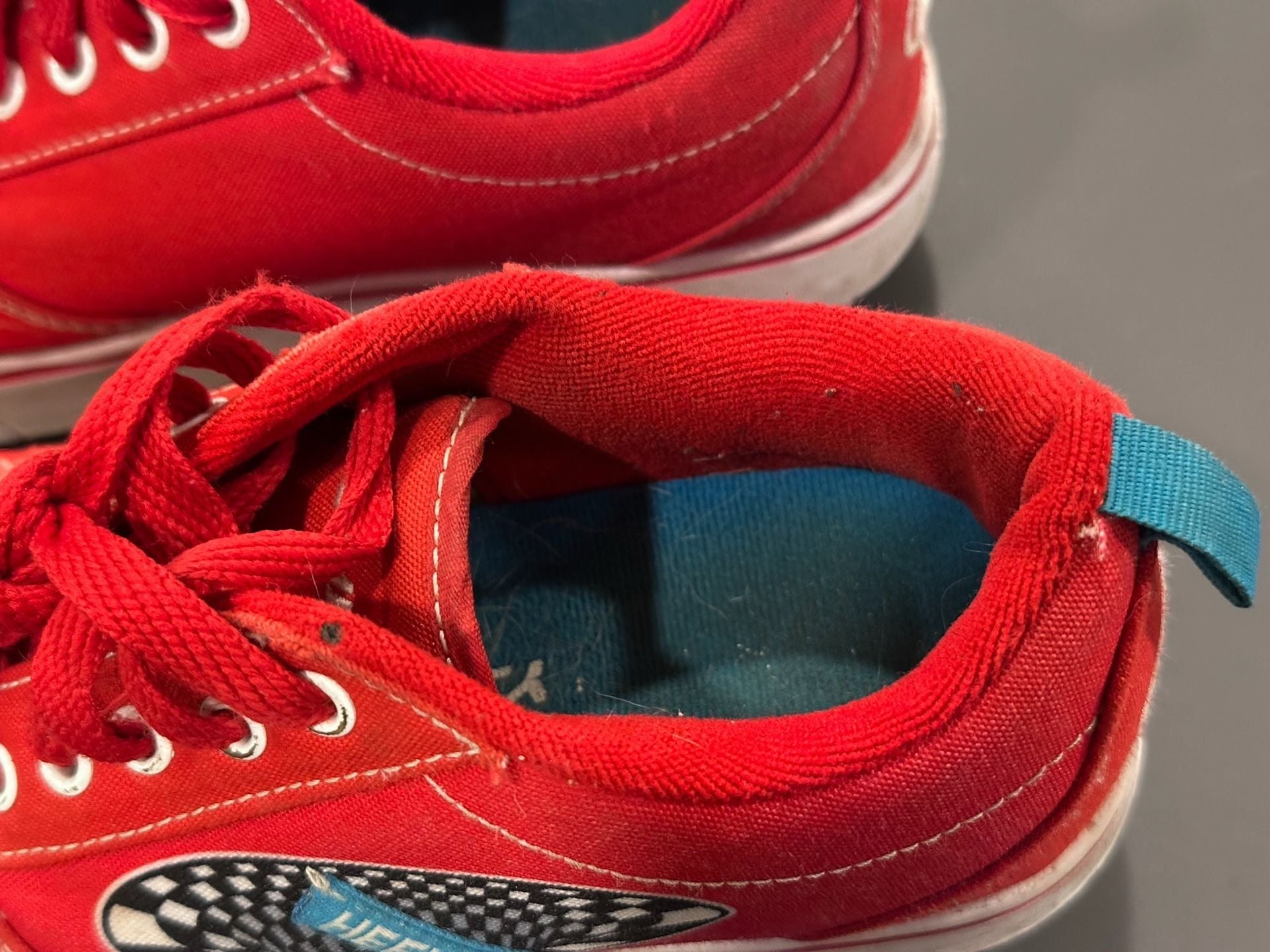 Heelys Pro 20 Wheeled Skate Shoes Youth 3 Red Canvas 7