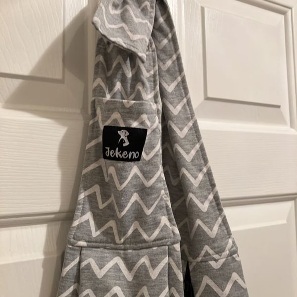 Jekeno Pet Sling Carrier Grey Chevron