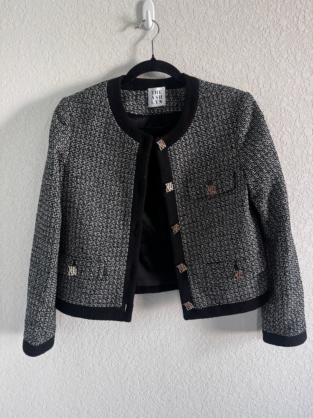 Black White Tweed Cropped Jacket Gold Logo Buttons S/M – The Ashlynn 2