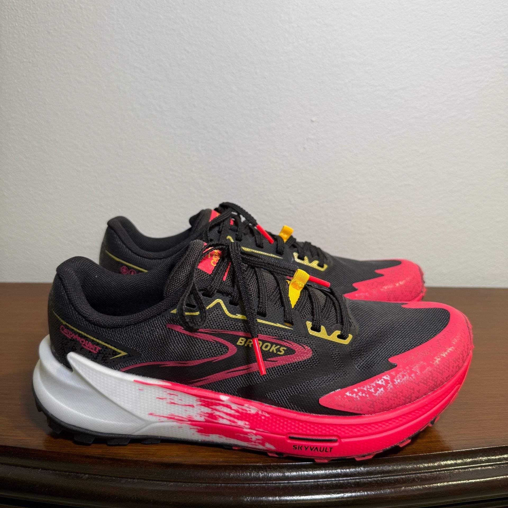 Brooks Catamount 3 Size 8.5 Black Diva Pink Lemon Chrome Trail Shoes 4