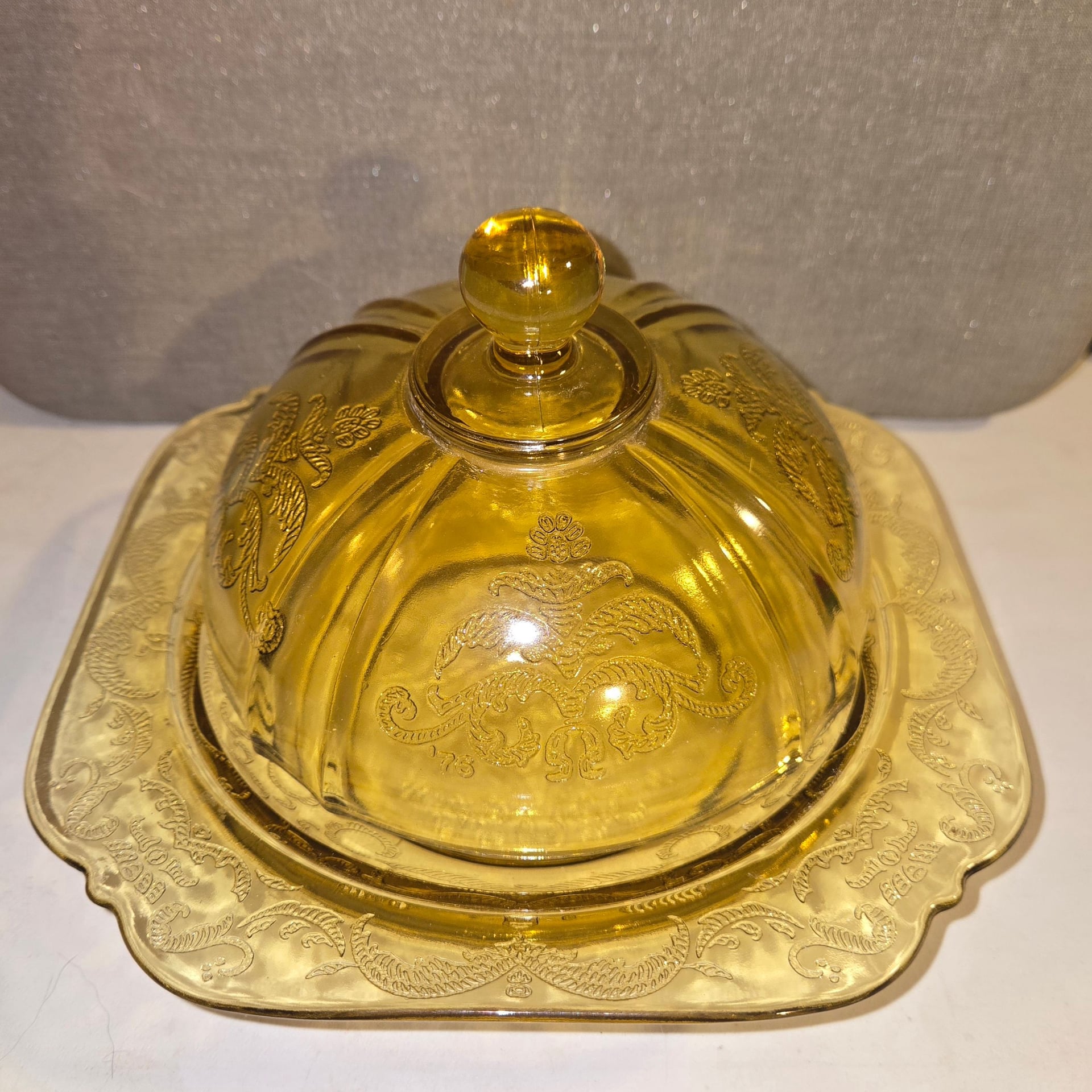Federal Glass Madrid Amber Covered Butter Dish 1