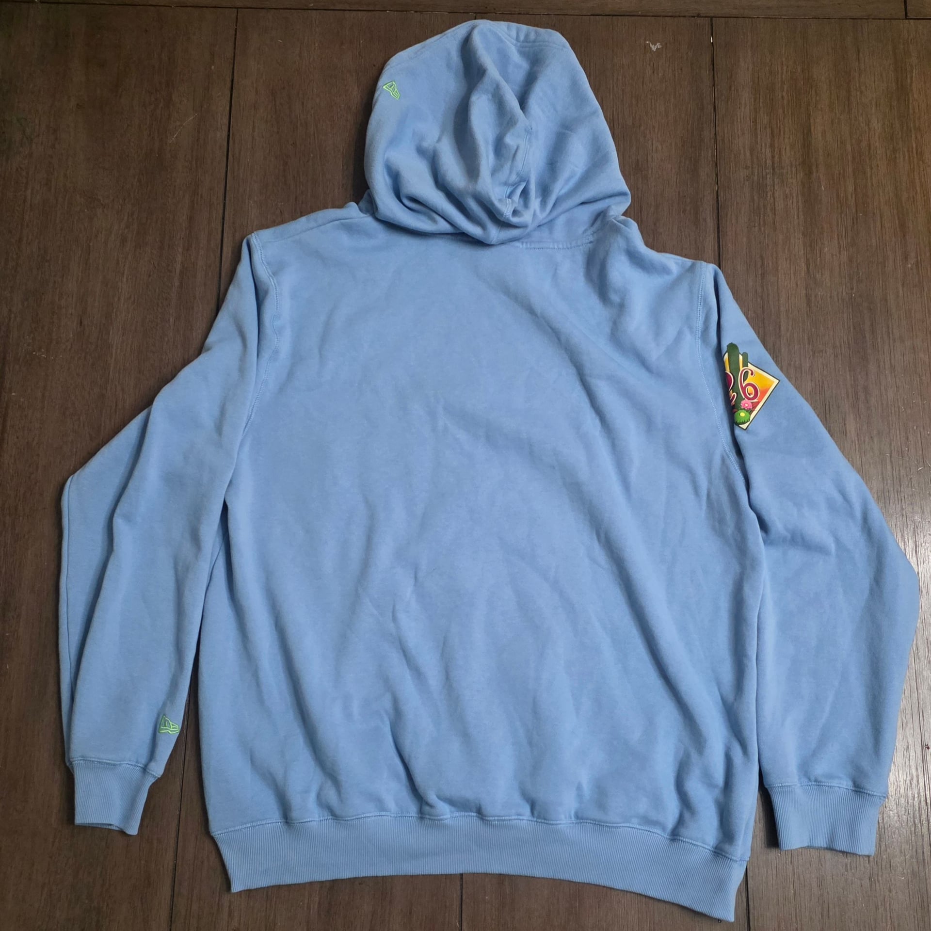 New Era Chicago Cubs Hoodie Size XL Light Blue Cactus Flower Graphic 4
