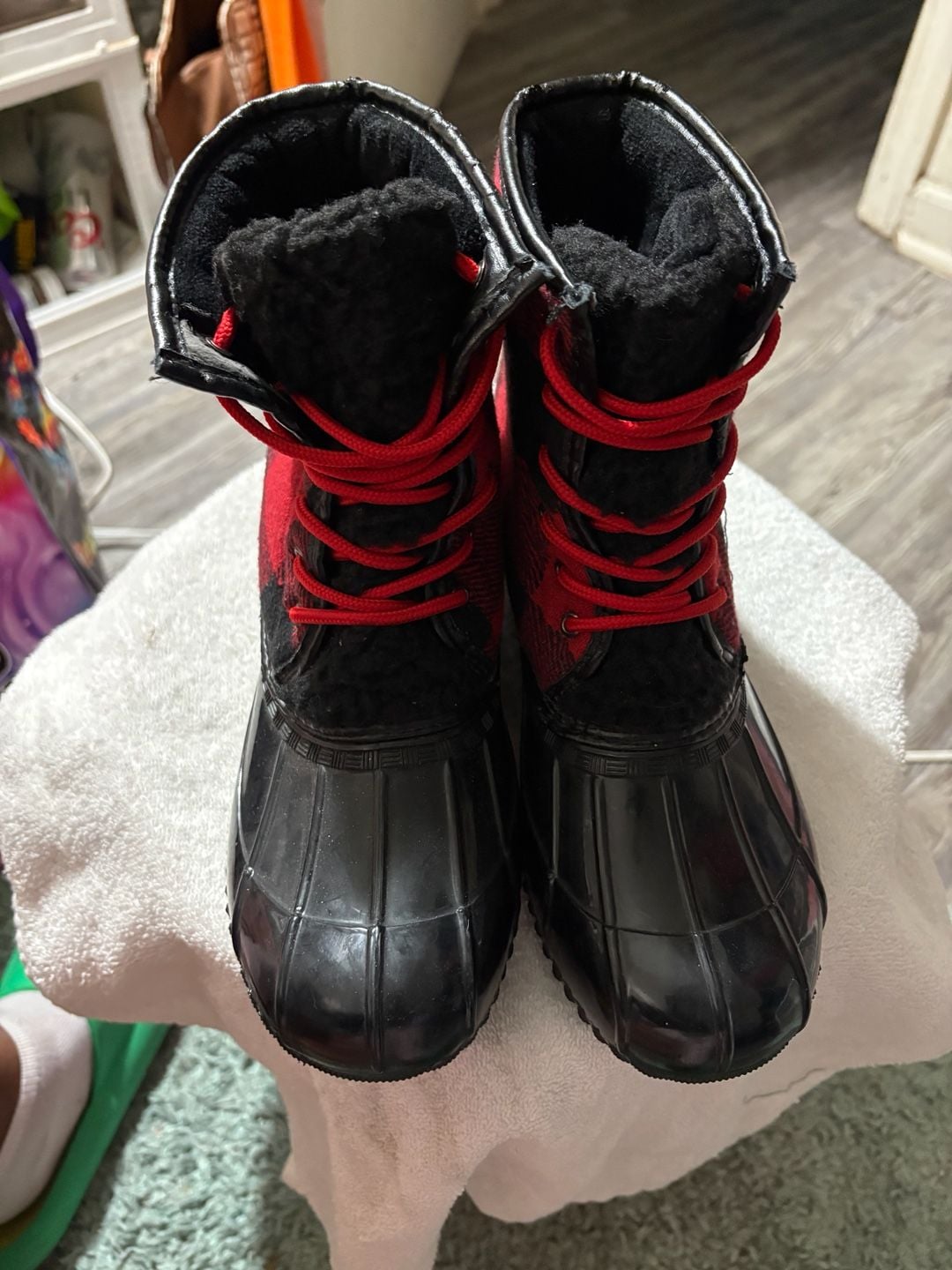 Sugar SGR-Skipper Size 6M Red Black Buffalo Plaid Duck Boots 2
