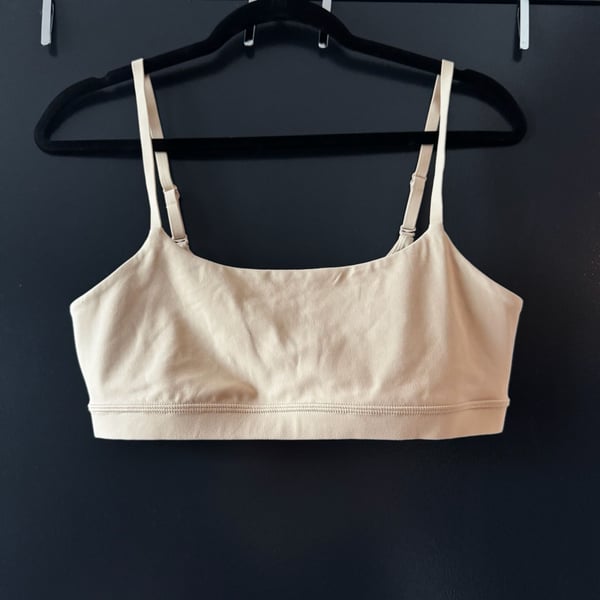 Crz yoga - Butterluxe adjustable sports bra - size medium - tan milkshake