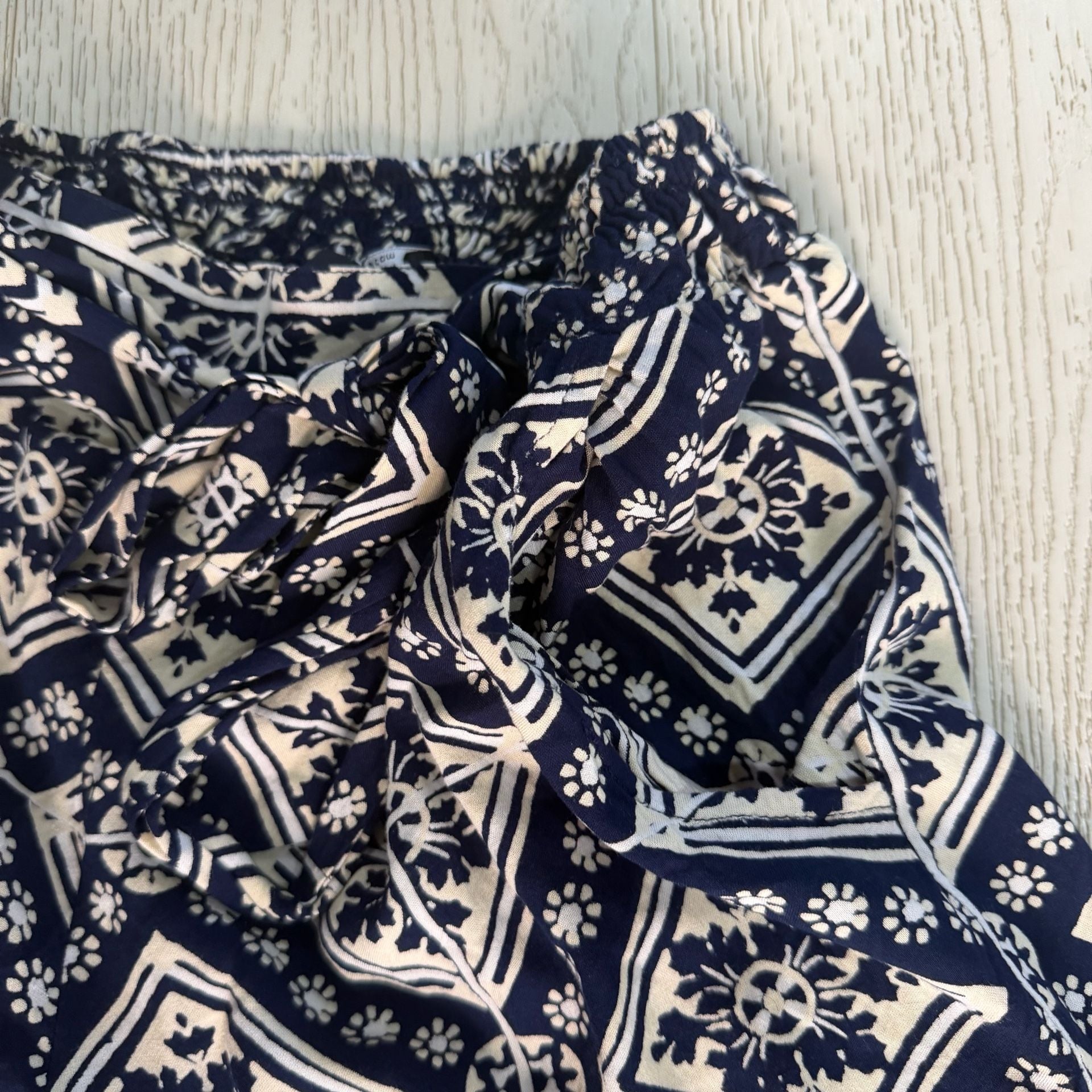Wide Leg Trousers Size M Blue Patterned Floral Pants Smocked Waist 7