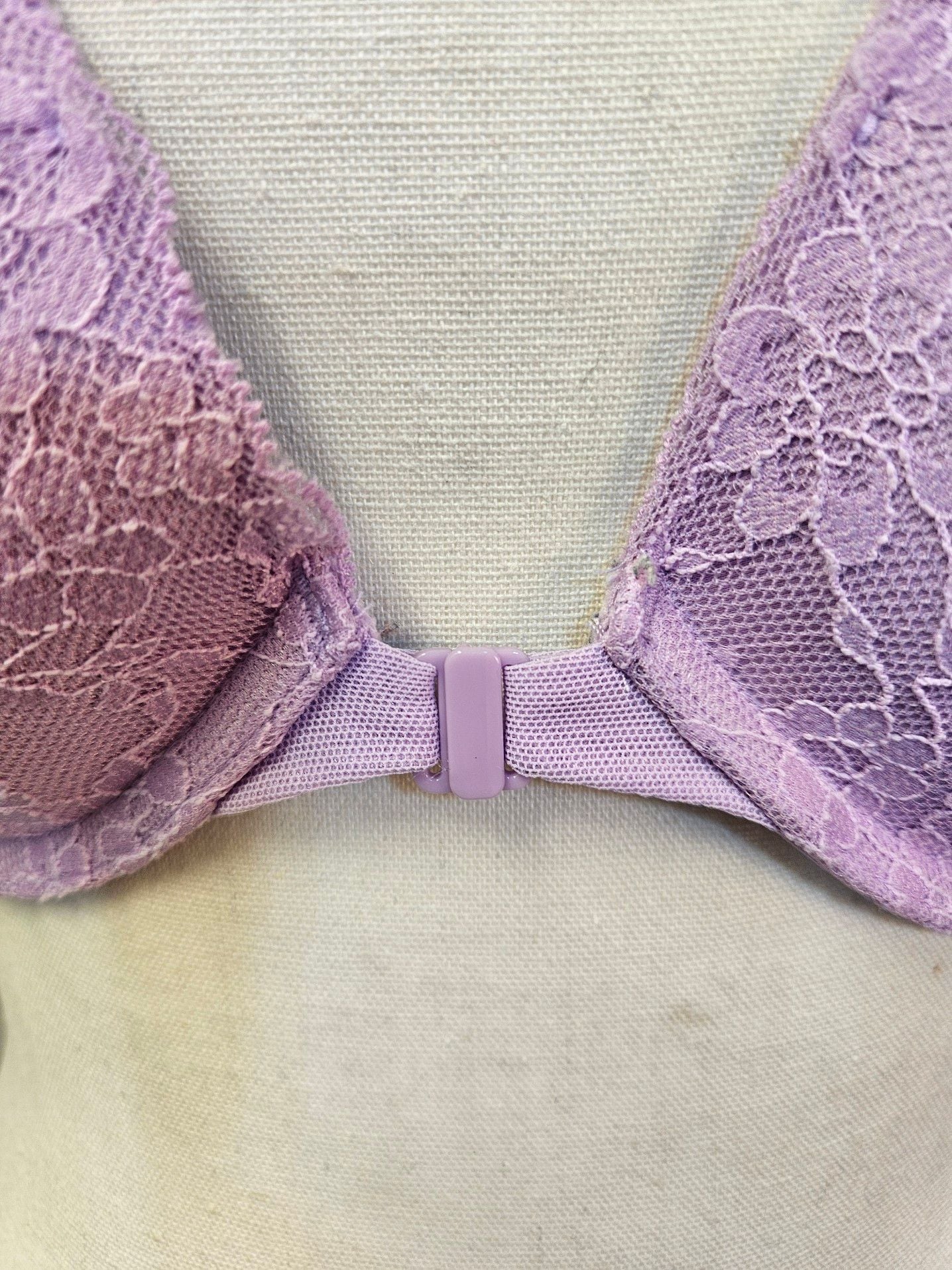 36C Purple DaisyLace FrontClose T ExtremeLift Victorias Secret Plunge PU UW Bra 4