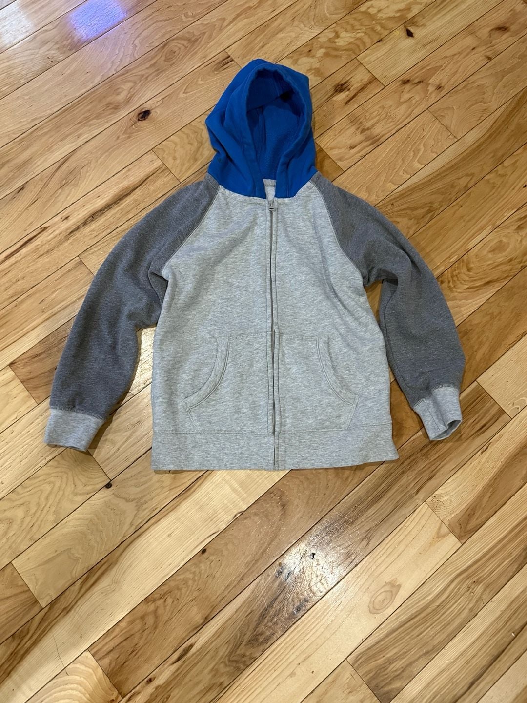 Old Navy Zip-Up Hoodie Size S (6-7) Gray Blue Colorblock 2