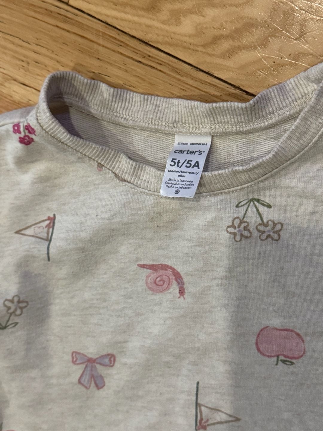 Carter's Sweatshirt Size 5T Ivory Graphic Print Pullover 4