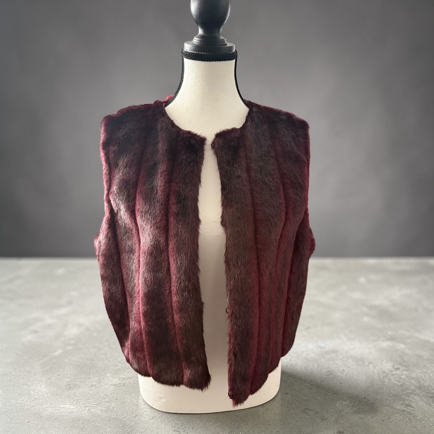 Faux Fur Vest Size M Burgundy Open Front Sleeveless Jacket 2