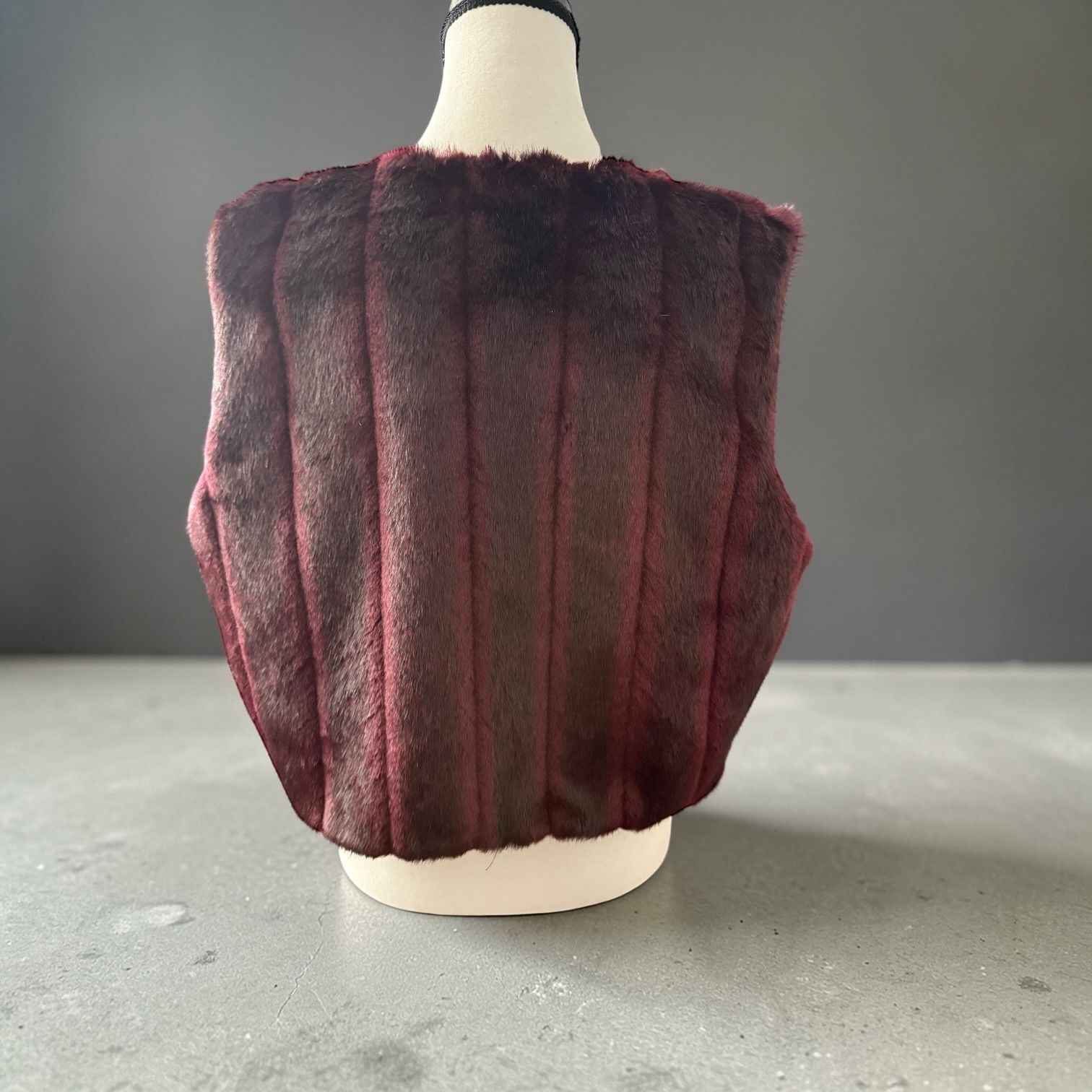 Faux Fur Vest Size M Burgundy Open Front Sleeveless Jacket 4
