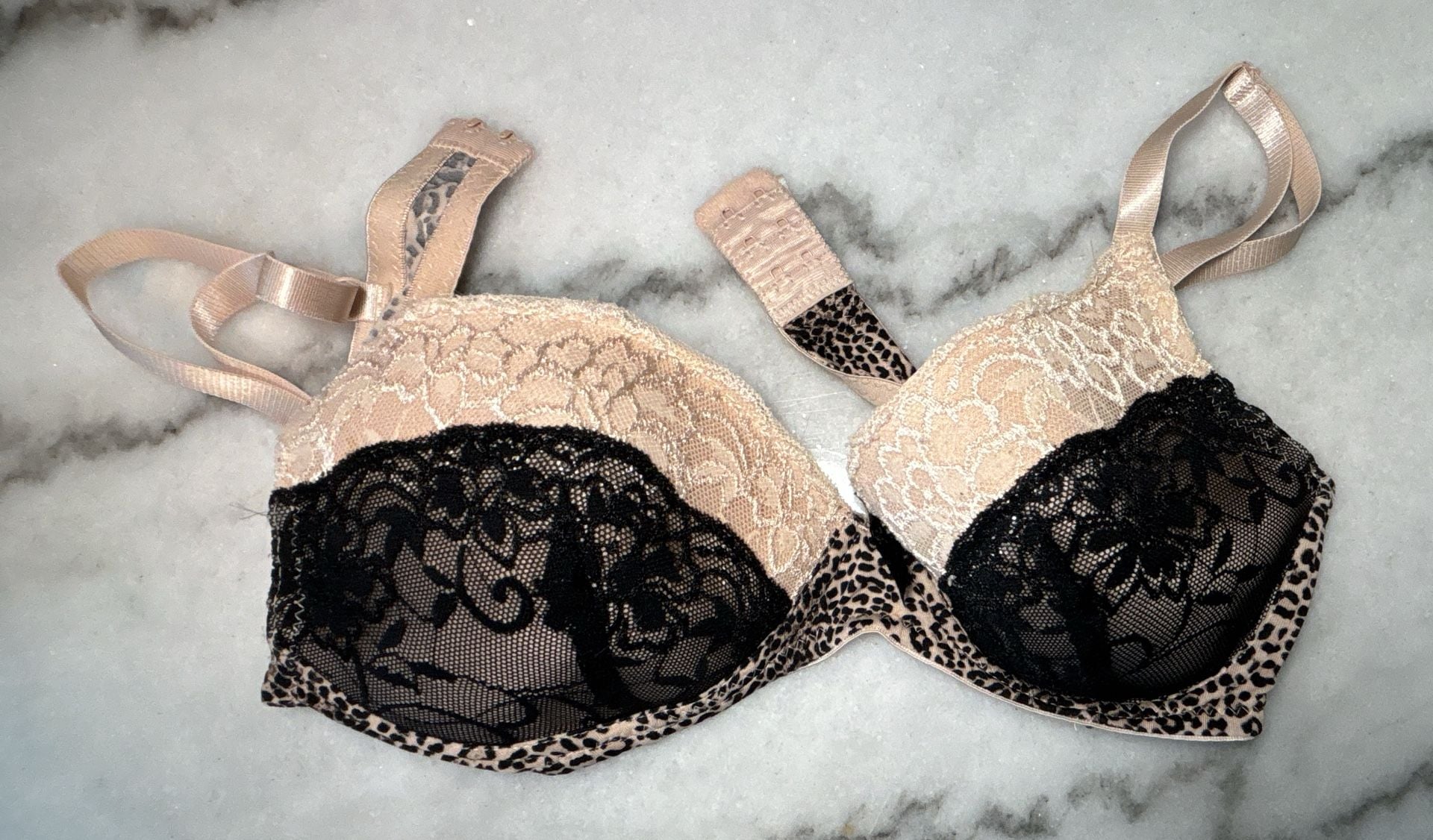 Maidenform Body Embrace Underwire Bra 36C Nude Leopard Print 2