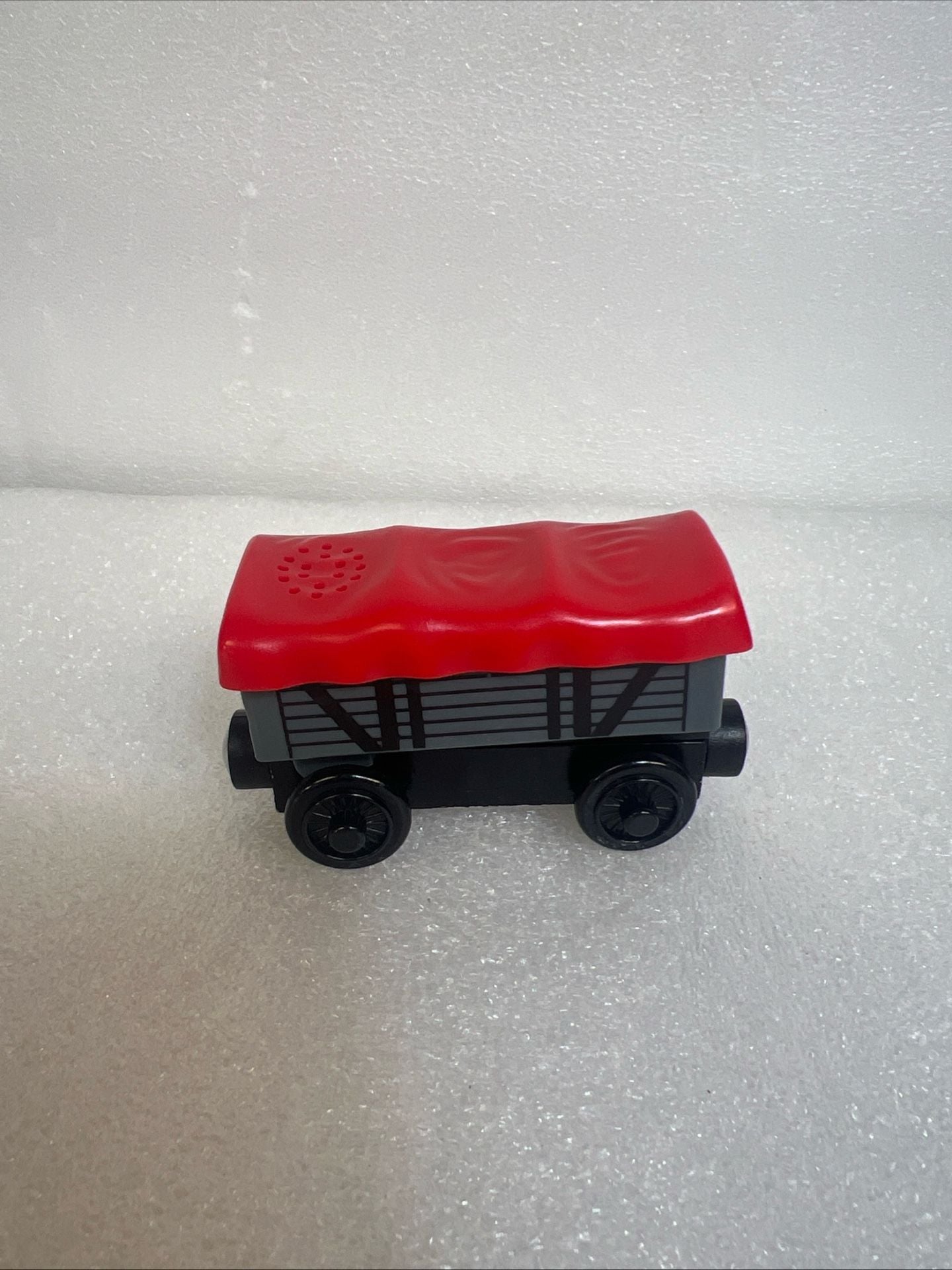 Thomas & Friends Wooden Railway Giggling Troublesome Truck 5