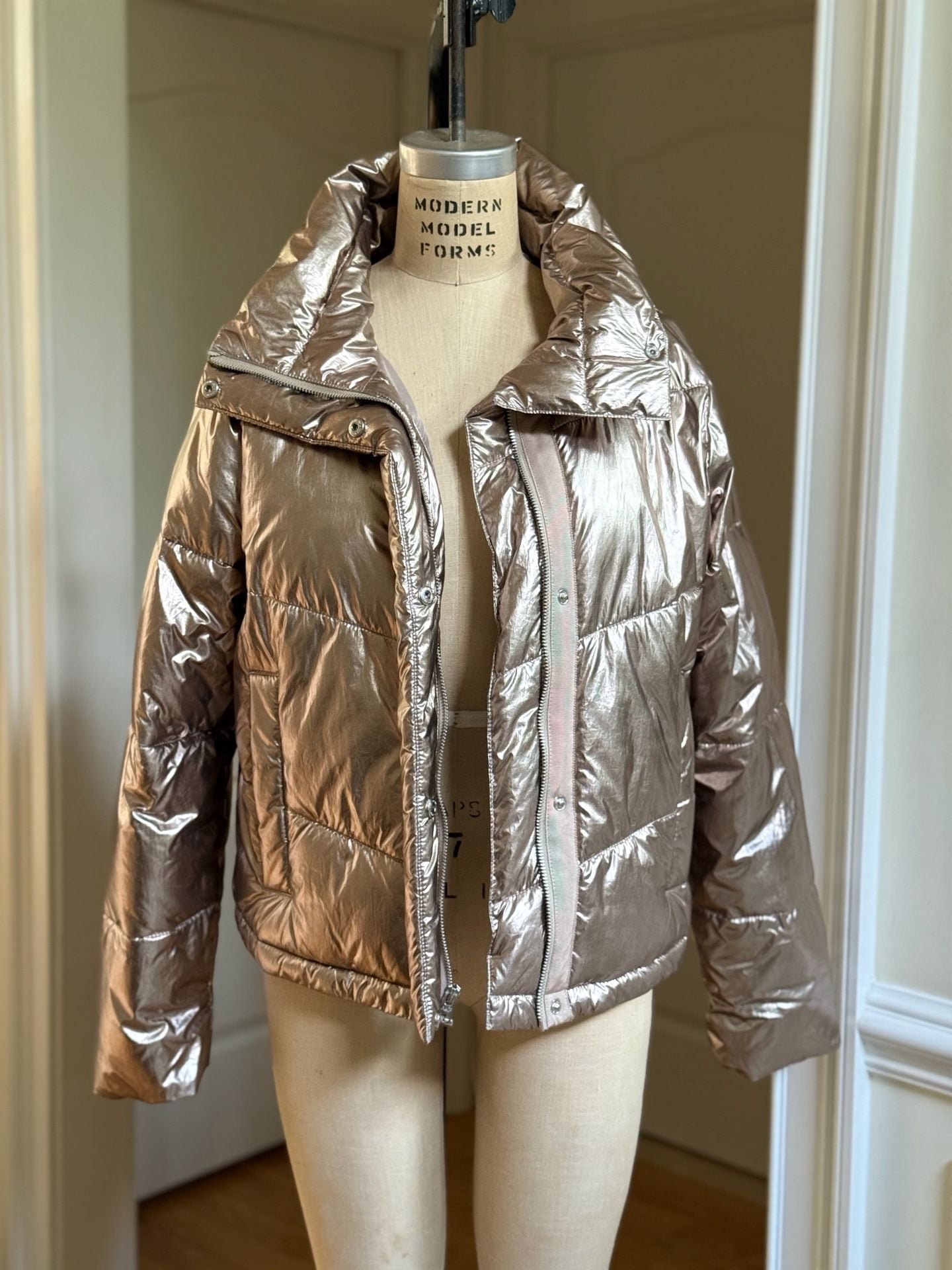 Abercrombie & Fitch The A&F Mini Puffer Size M Gold Metallic Jacket 2
