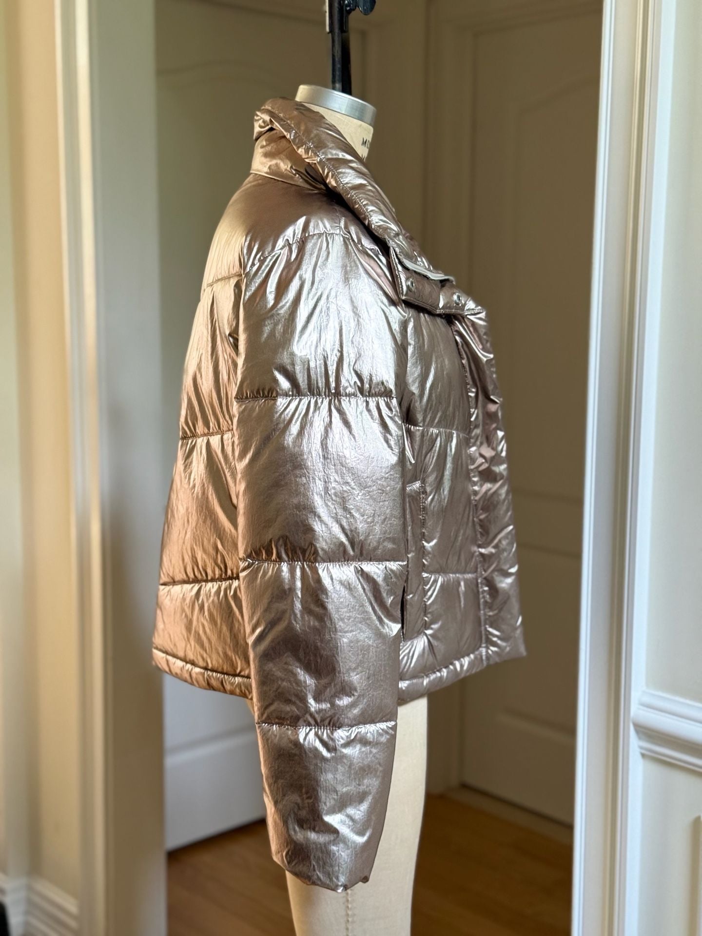 Abercrombie & Fitch The A&F Mini Puffer Size M Gold Metallic Jacket 4