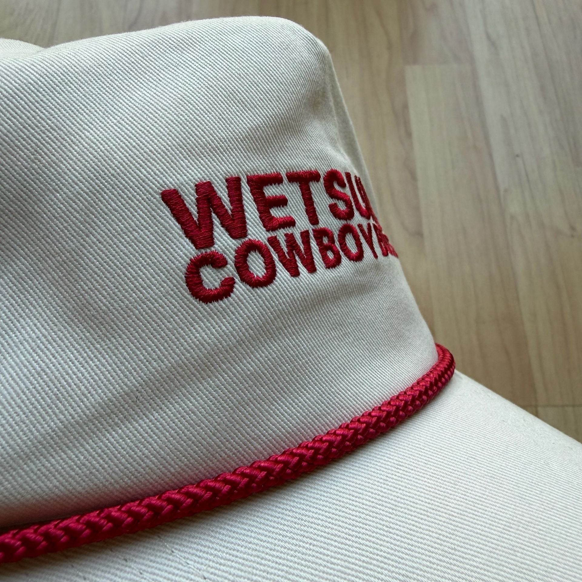 Le Surf Wetsuits & Cowboy Boots Hat Westetn Surf White Red Snapback 3