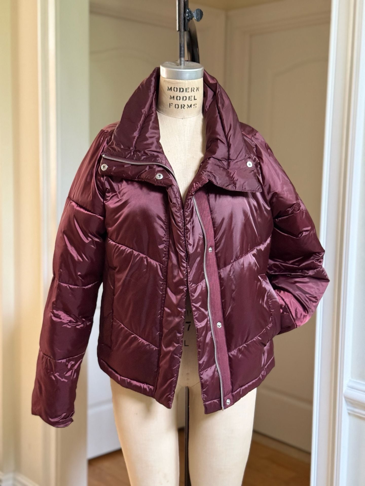 Abercrombie & Fitch The A&F Mini Puffer Size M Burgundy Wine Winter Jacket 2