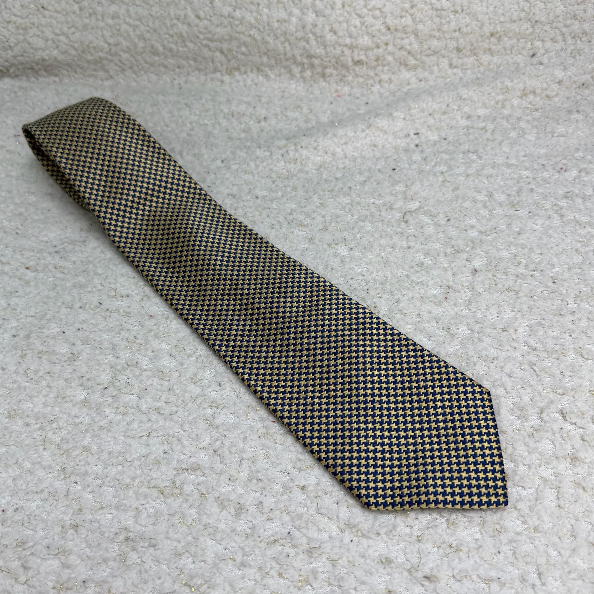 Brooks Brothers Silk Houndstooth Necktie Blue Gold 7