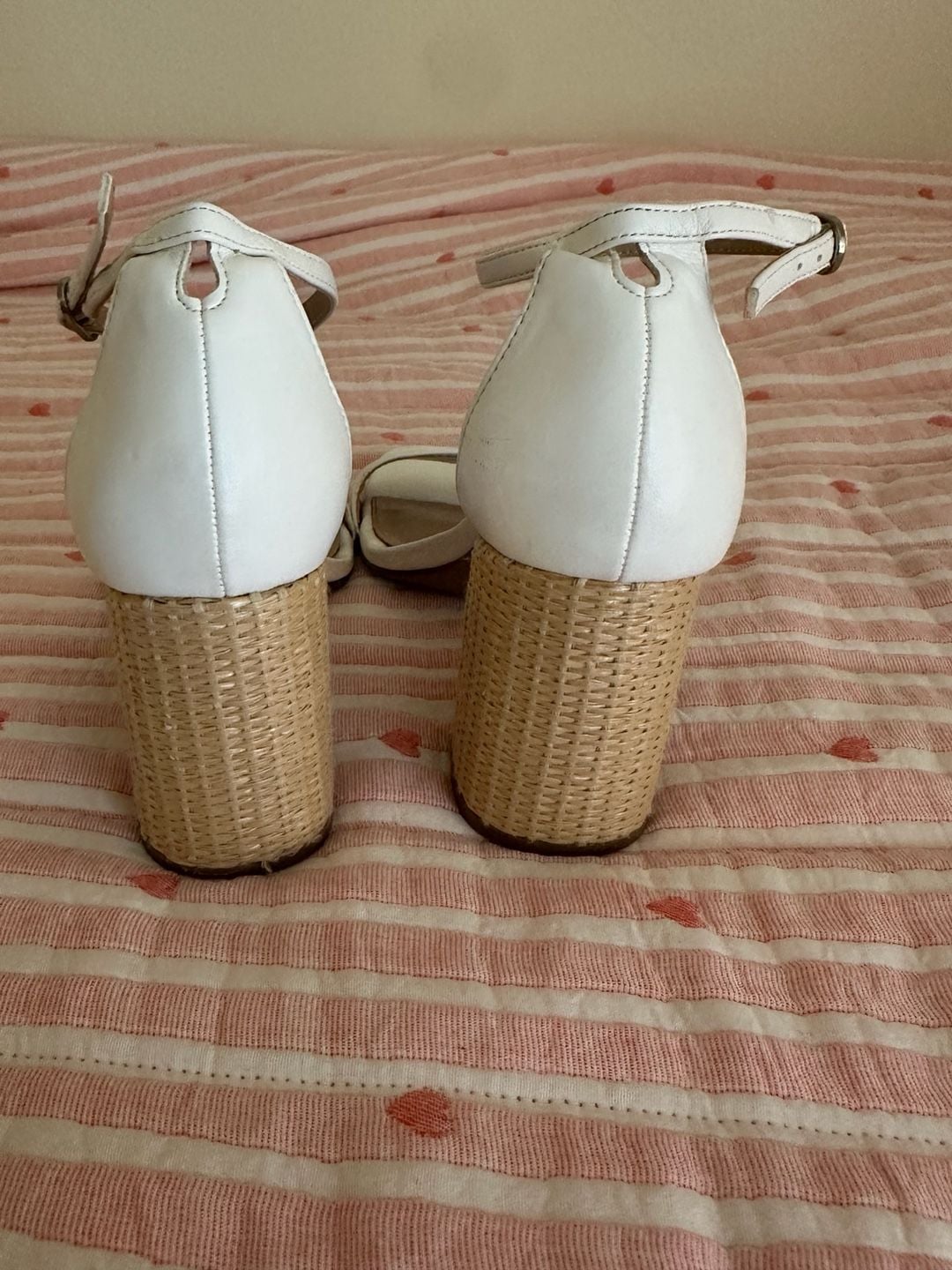 Kelly & Katie Caital Sandal Size 8.5M/38.5 White Ankle Strap Block Heel 5