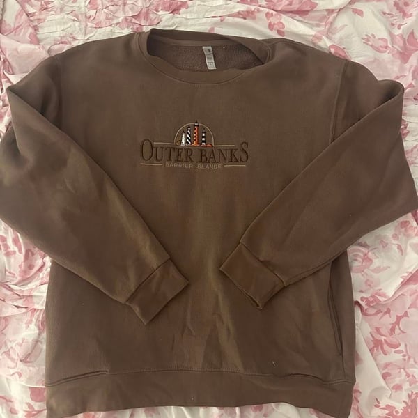 TEEMAX Outer Banks Sweatshirt Size L Brown Barrier Islands Lighthouse