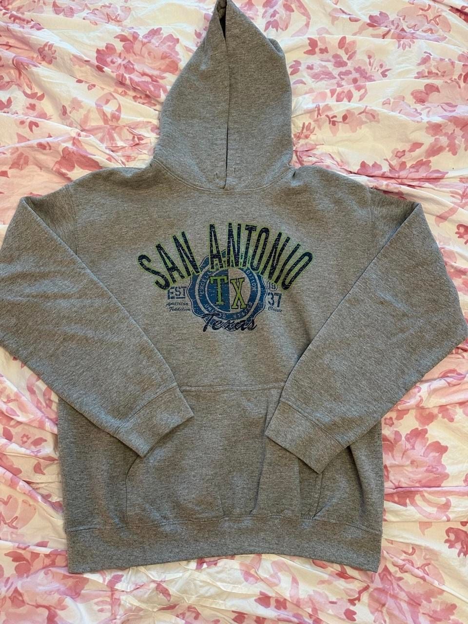 Gildan San Antonio Texas Hoodie Size Medium Gray Heavy Blend 2