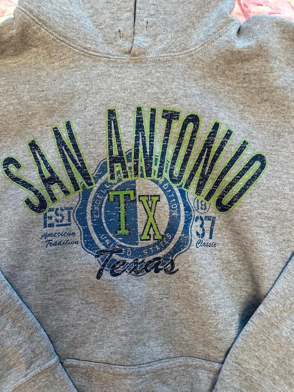 Gildan San Antonio Texas Hoodie Size Medium Gray Heavy Blend 3