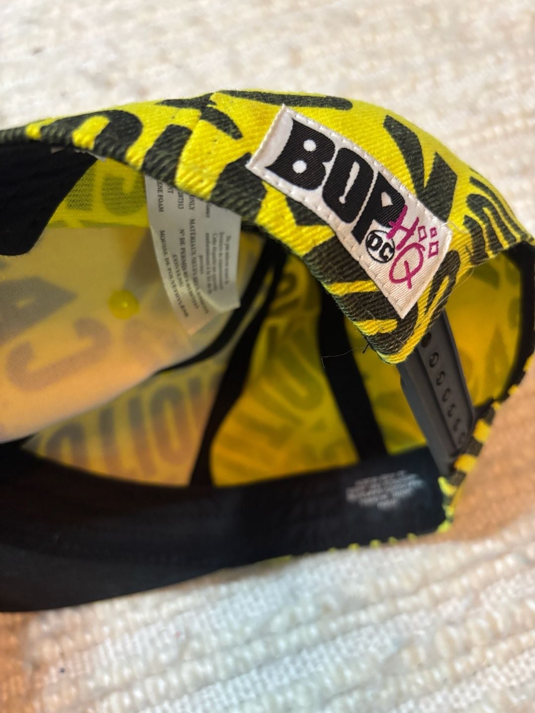DC Comics Birds Of Prey Snapback Hat Yellow Caution Tape 3